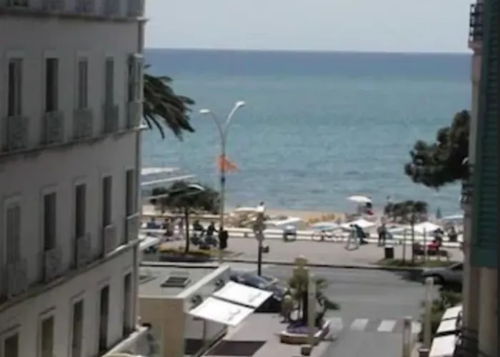 Szálloda Azurene Royal Cannes