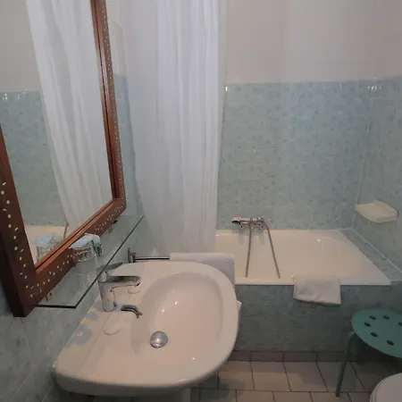 Отель Azurene Royal Канны