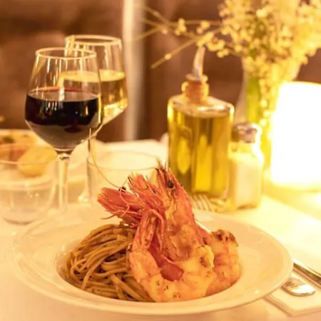 Azurene Royal Hotel 2*