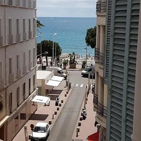 Azurene Royal Hotel