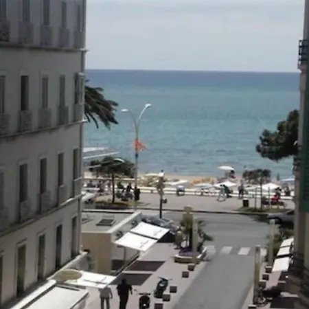 Hotel Azurene Royal Cannes