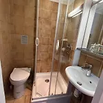 阿祖尔内皇家酒店 酒店
